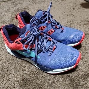 🦚Brooks Cascadia 12